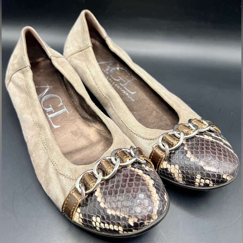 Attilio Giusti Leombruni Tan And Brown Flats With Chain Detail, Size:37-1/2